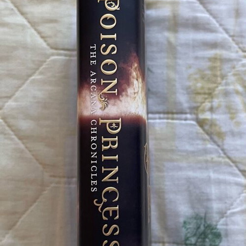 Poison Princess από Kresley Cole σαν καινούργιο, πρώτο βιβλίο της σειράς The Arcana Chronicles