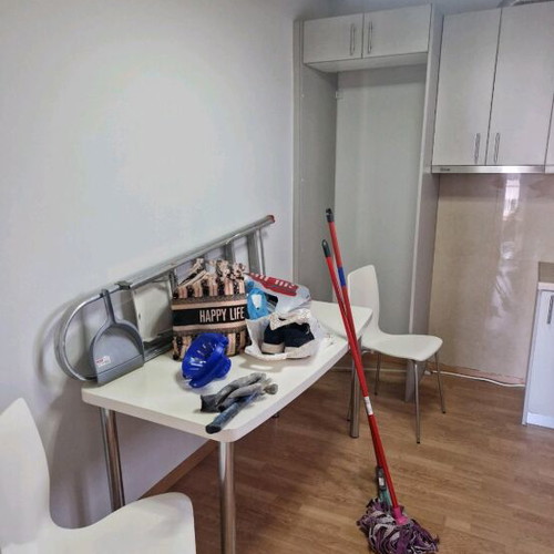 Kitchen cabinets like new, laminate, approx. 2.50 x 2.30 m