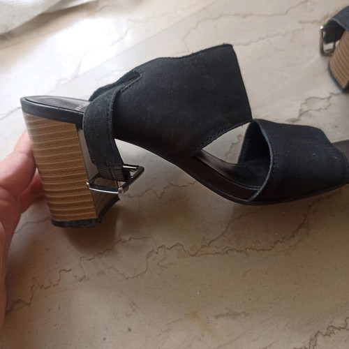Vagabond black sandals used, thick straps, wooden heel 8cm, size 38