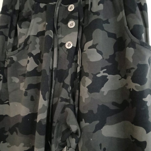 Camouflage pants like new, size M-L