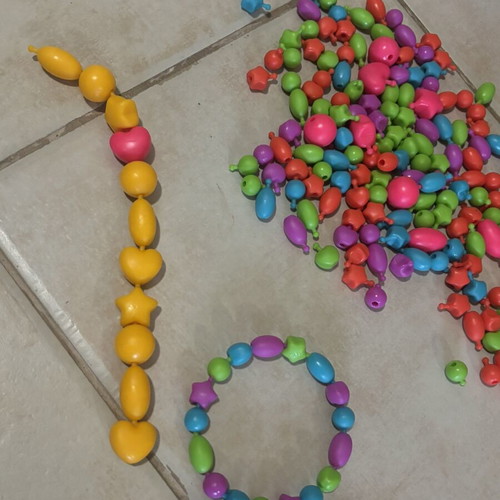 Vintage 90s Style Pop Beads Set like new, colorful craft beads