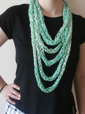Knitted necklace new