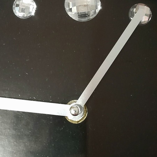 Oval wall clock like new with crystals, analog
