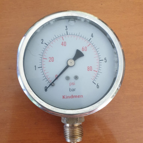 Kindmen oil pressure gauge used, 85 psi / 6 bar, 11 cm diameter