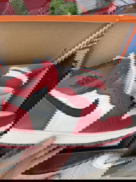 Nike air Jordan 1 mid lost and found Chicago