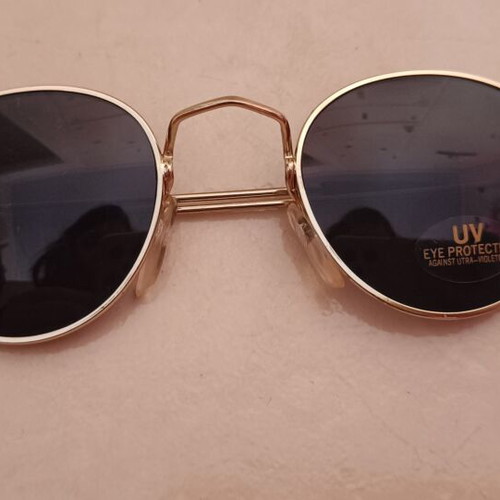 Sunglasses like new, black, with cases