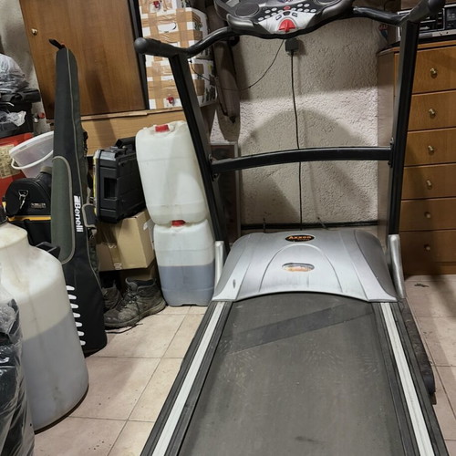 Axxon A800 Premium treadmill used with advanced features
