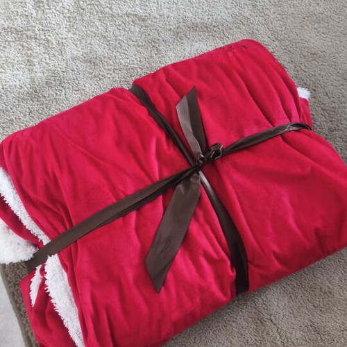 Fleece blanket like new, very warm, ideal for gift