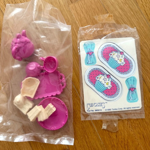 Vintage Cupcakes Tea Party Cake playset like new