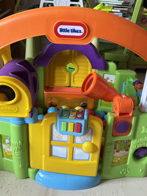 Little Tikes Activity Playhouse like new, from 6 months