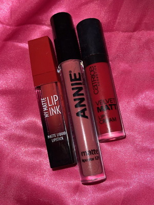 Matte lipsticks κόκκινα και nude από Catrice, Annie και Golden Rose καινούργια