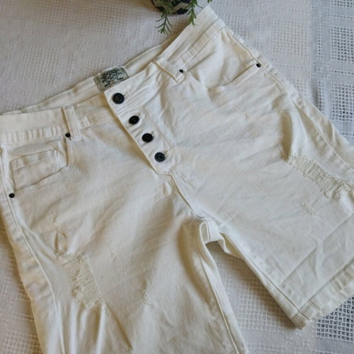 White jean shorts used, size 27