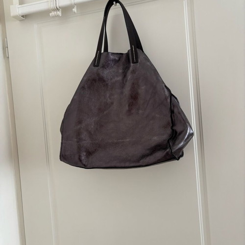 Tote bag in metallic brown color like new
