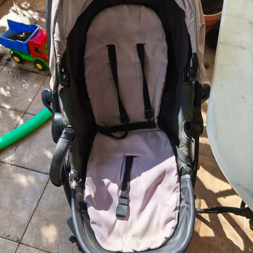 Evo Trio 3-in-1 stroller used with carrycot and car seat