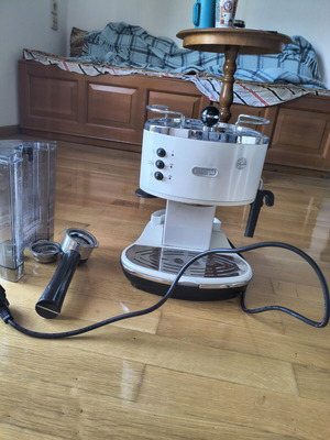 Μηχανή Espresso De'Longhi Icona ECO 311 σαν καινούργιο, λευκή