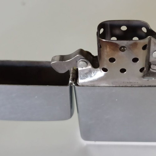 Zippo vintage lighter used, classic E 2000 XVI