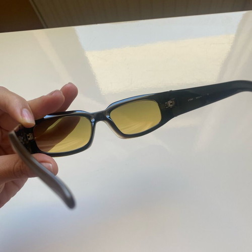 Fendi fs 224 sunglasses used, brown and yellow