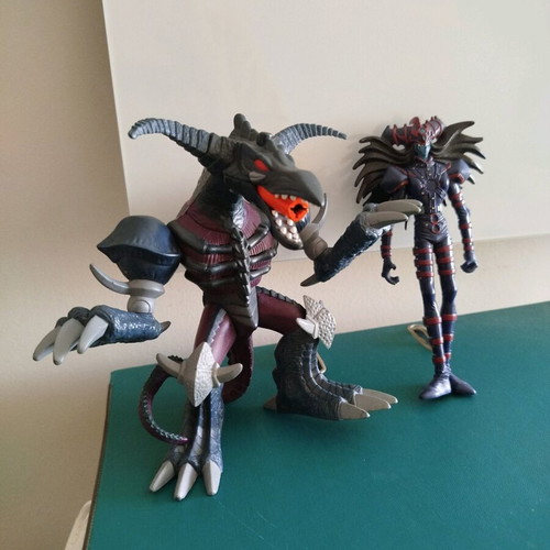Φιγούρες Yugioh μεταχειρισμένες, Magicien du Chaos Noir και Black Skull Dragon