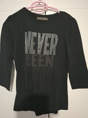 Zara blouse like new, size M, black with silver details