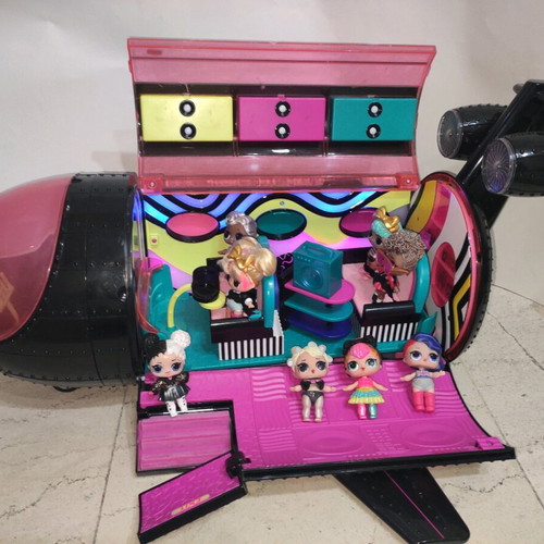 Lol Surprise Remix 4-in-1 Airplane with 8 dolls like new
