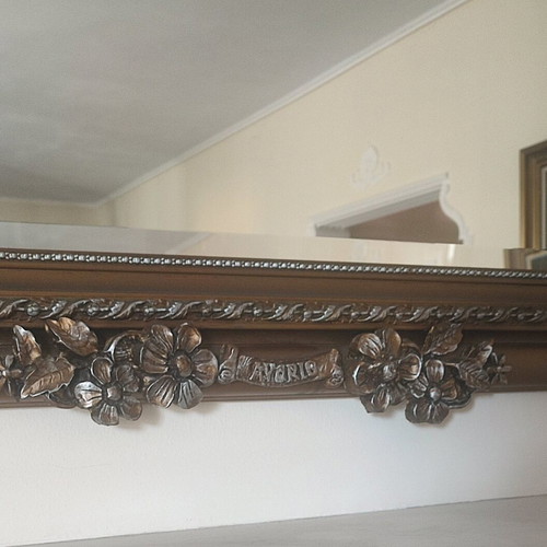 Wooden mirror with carved design 135x135