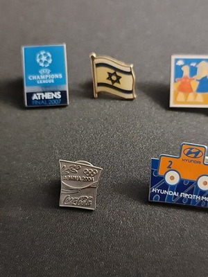 Various pins new, collectible pack