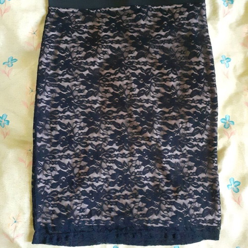 Peacocks skirt like new, size 12, black and beige