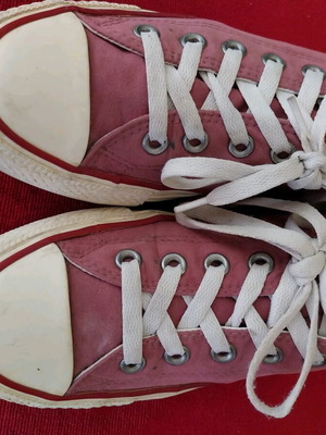 Converse γυναικεία αθλητικά παπούτσια Ν39,5 σαν καινούργια, μπορντό ανοιχτό