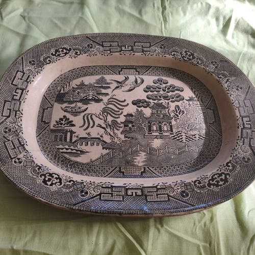William Lowe ceramic platter 1880-1912 with Willow pattern