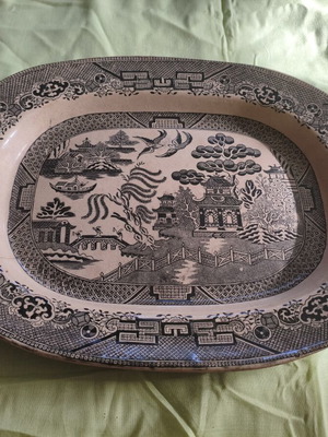 William Lowe ceramic platter 1880-1912 with Willow pattern