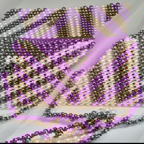 Μίνι τσάντα Perla - μωβ φθινόπωρο νέα, χειροποίητη από πλαστικές πέρλες