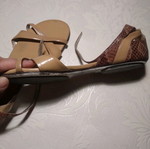 Low sandals used, leather and patent leather, size 37, beige