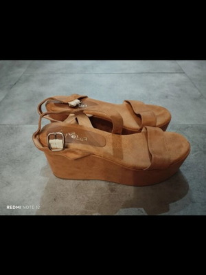 Sandals like new, size 39, orange platform