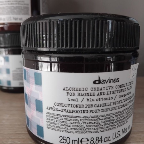 Davines Alchemic Creative Conditioner turquoise