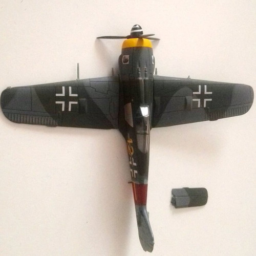 Focke Wulf 190A-8 WWII fighter plane model used with missing parts