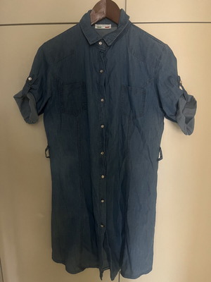 Short Sleeve Denim Dress like new, size Large, blue