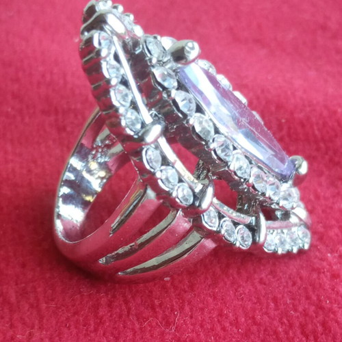 Vintage ring with amethyst and zircon stones like new