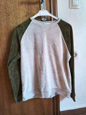 Zara two-tone velvet sweatshirt, size S
