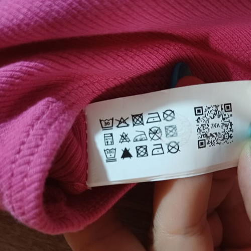 Zara fuchsia ribbed bodysuit with statement ruffles, like new
