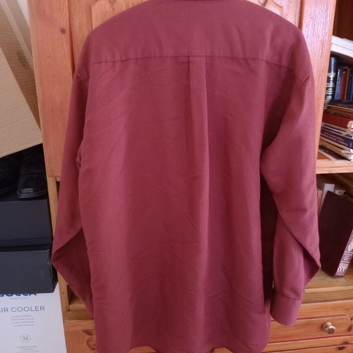 Paco Rabanne men's shirt like new, size M, grenat color