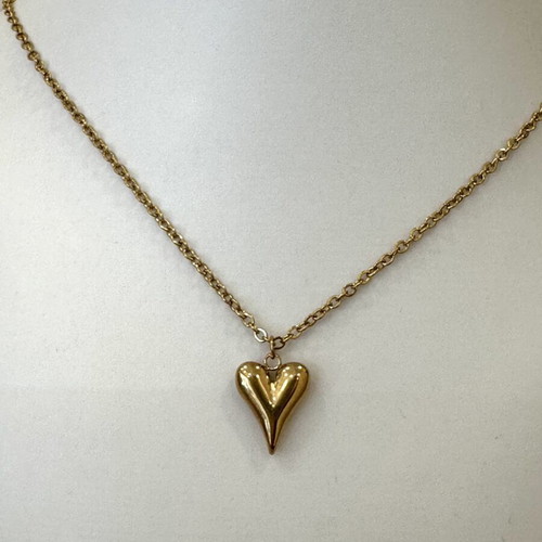 Necklace with thin curb chain and heart pendant gold color new