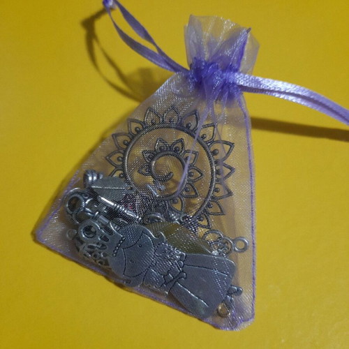 Metal hanging charms for gouria craft