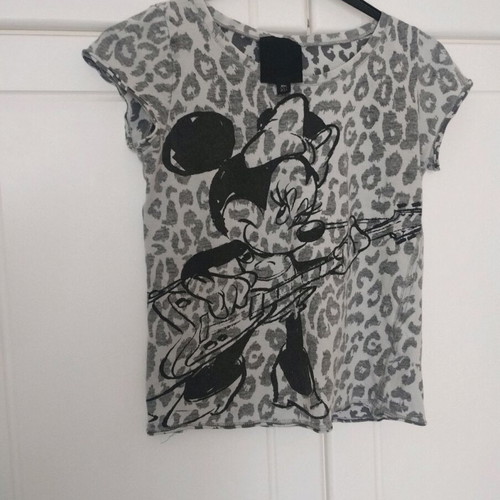 Disney Minnie Mouse women's short-sleeve t-shirt gray with leopard print like new