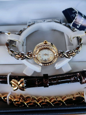 Anne Klein women's watch new with 3 interchangeable faces and straps