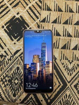 Huawei P20 Lite 64GB ροζ σε κατάσταση καινούριο με θήκη