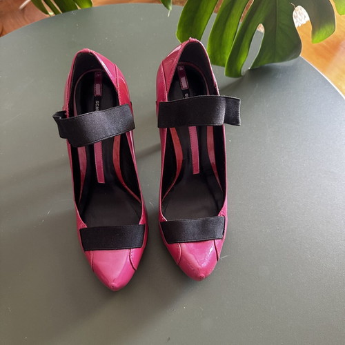 Schutz platform shoes size 39 like new, leather patent, black and pink