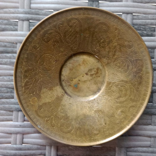 Small decorative ashtray used, copper