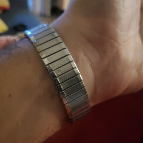 Timex Q Timex Reissue Digital LCA used, silver
