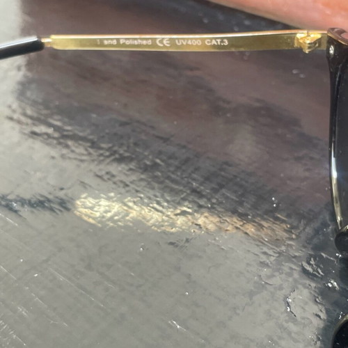 Original Vintage sunglasses in excellent condition, black
