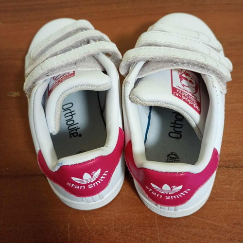 Adidas Stan Smith kids shoes like new, size 24
